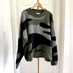 Women’s Cozy Soft Camouflage Sweater Size 2XL Cabincore Streetwear Relaxed Fit
